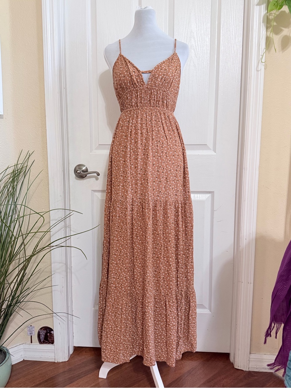 SO Goods for Life XS Floral Maxi Dress Rust Brown Boho Tie Back Cutout